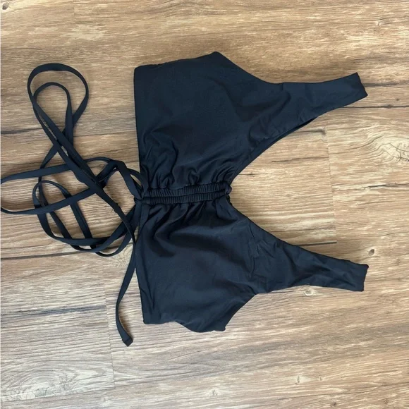 Black Women's Swimwear Set - Picture 6 of 7